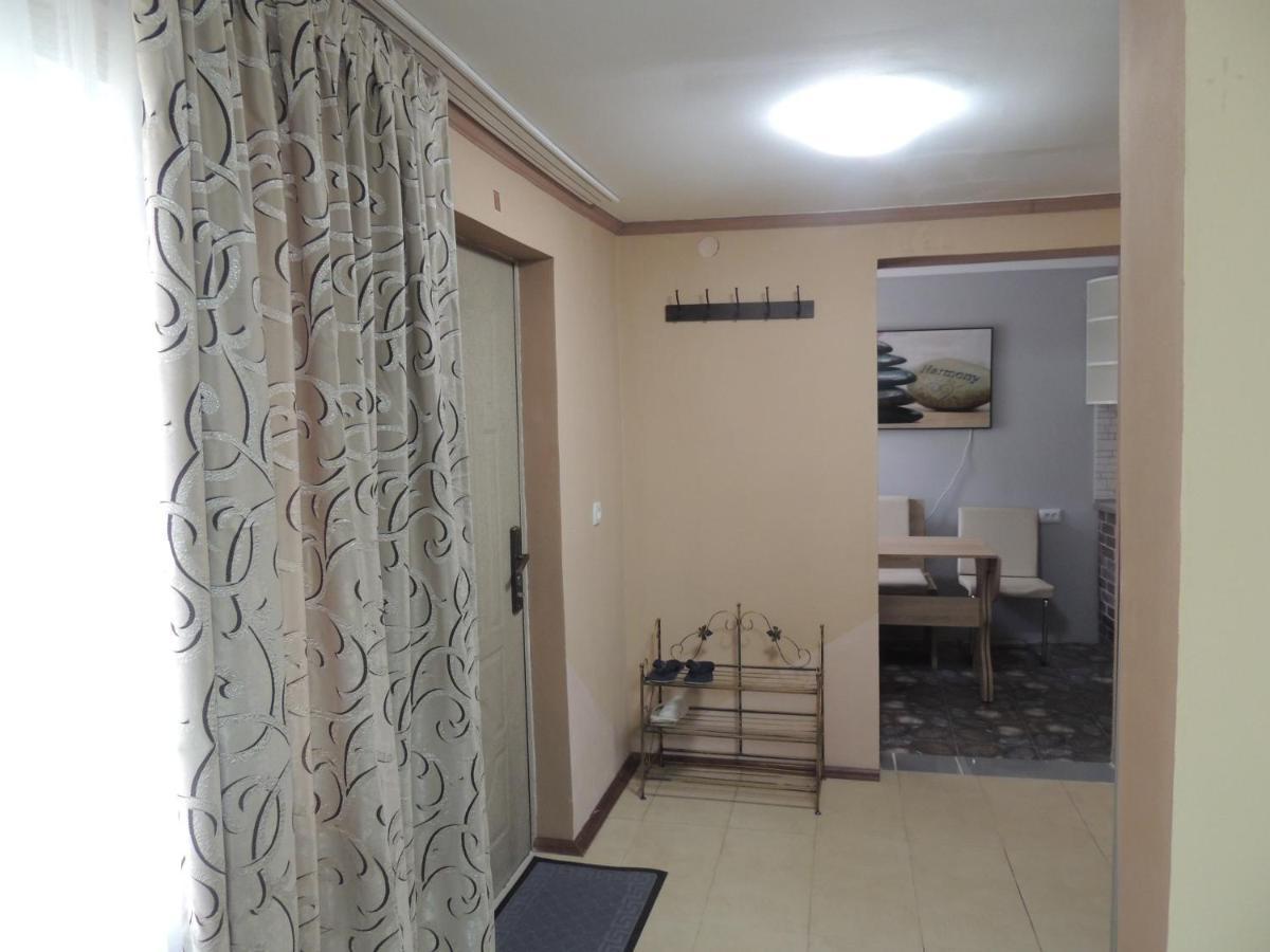 Stefanika 42\5\2 Apartment แบรฮอฟ ภายนอก รูปภาพ
